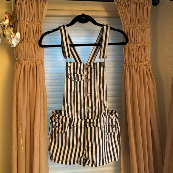 Divided Black and White Striped Overall Shorts - Picture 1 of 6